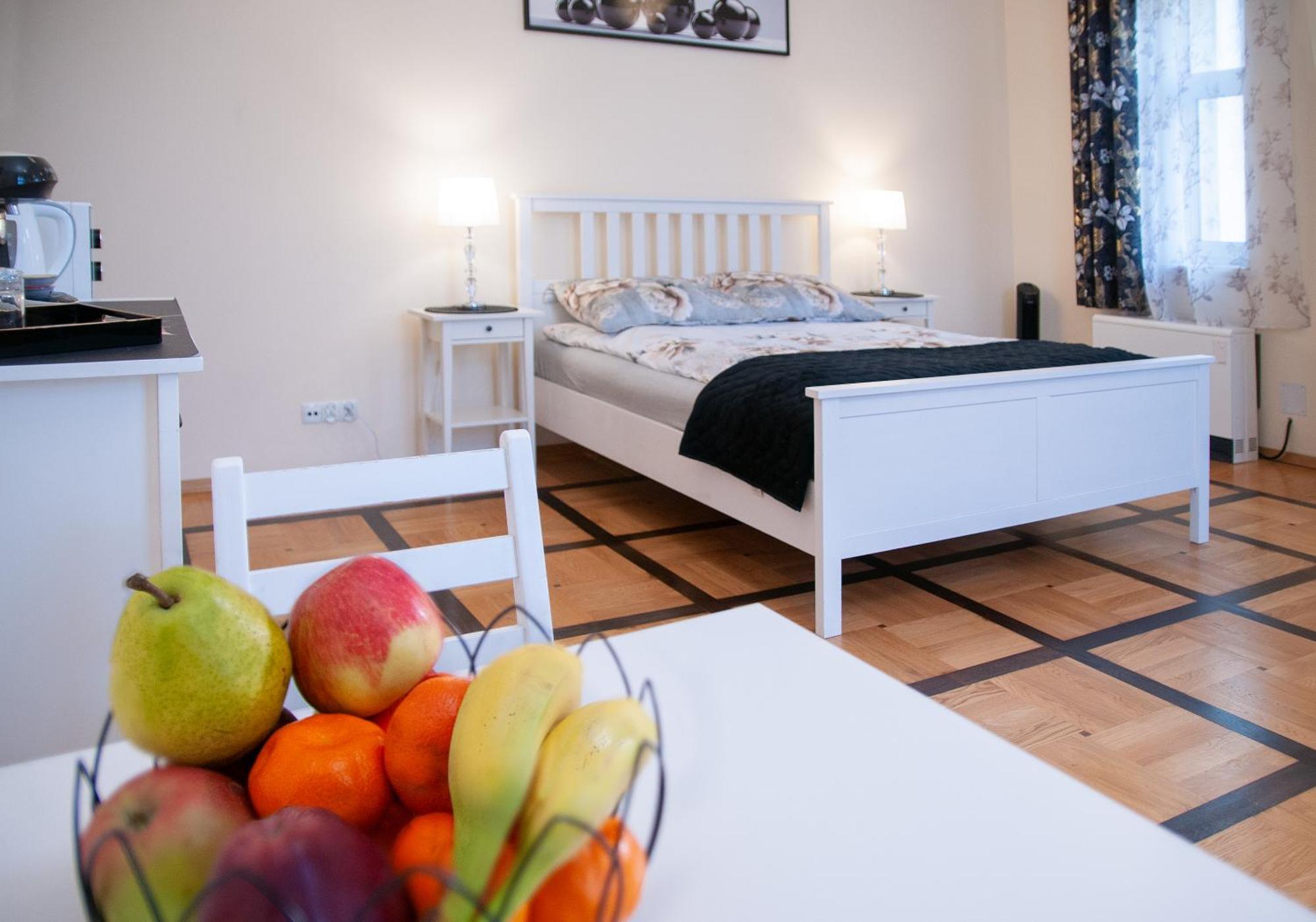 Apartament Moments Stare Miasto Style And Comfort Netflix Краков Экстерьер фото